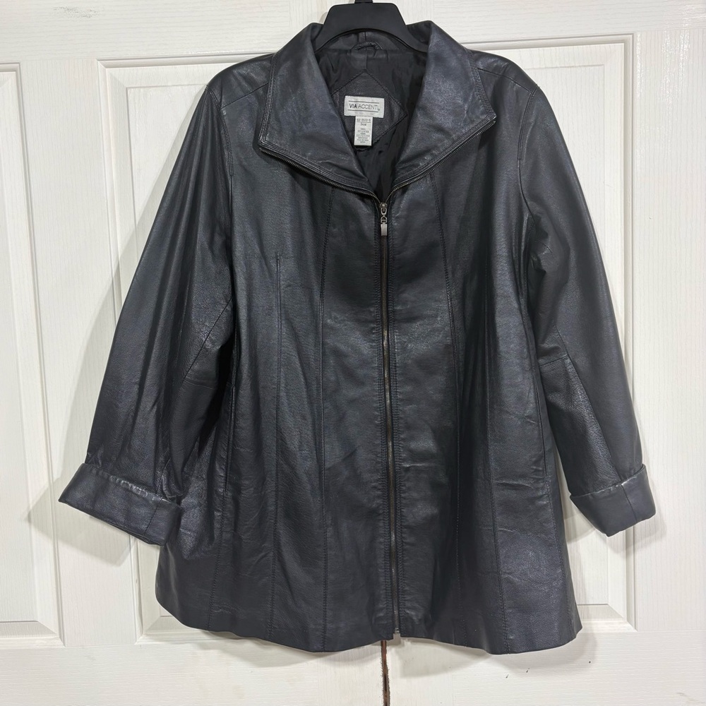 Black Leather Jacket Via Accenti Women's Size 26W Full Zip Pockets Cuffs